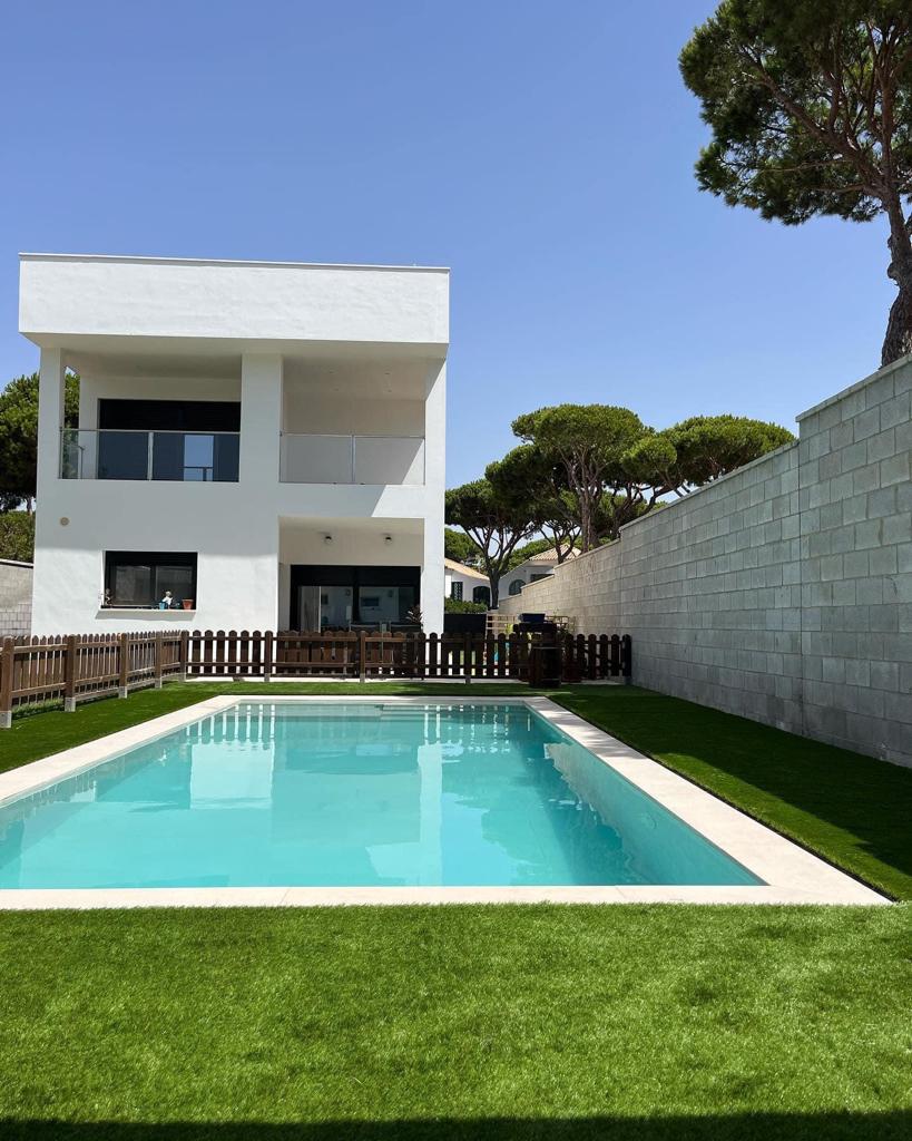Jardinería y Mantenimientos en Cádiz · Jardinería y Mantenimientos de jardines en Cádiz · Servicios de Jardinería, fumigaciones, instalación de césped y limpieza de jardines en Vejer de la Frontera y Cádiz