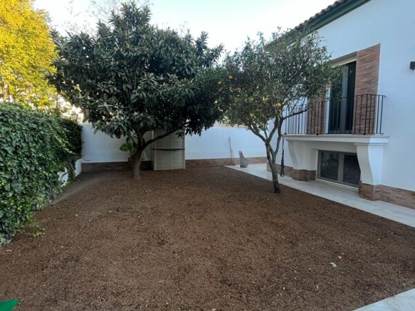 Jardinería y Mantenimientos en Cádiz · Jardinería y Mantenimientos de jardines en Cádiz · Servicios de Jardinería, fumigaciones, instalación de césped y limpieza de jardines en Vejer de la Frontera y Cádiz