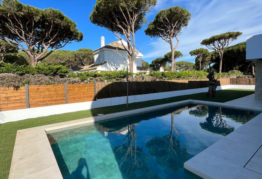 Diseño de jardines y exteriores en Almería: Creatividad y Sostenibilidad – 3 Servicios Rápido · Jardinería y Mantenimientos de jardines en Cádiz · Servicios de Jardinería, fumigaciones, instalación de césped y limpieza de jardines en Vejer de la Frontera y Cádiz