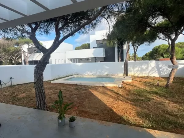 Reformas de Jardines en Cádiz - Verano 2023 · Jardinería y Mantenimientos de jardines en Cádiz · Servicios de Jardinería, fumigaciones, instalación de césped y limpieza de jardines en Vejer de la Frontera y Cádiz