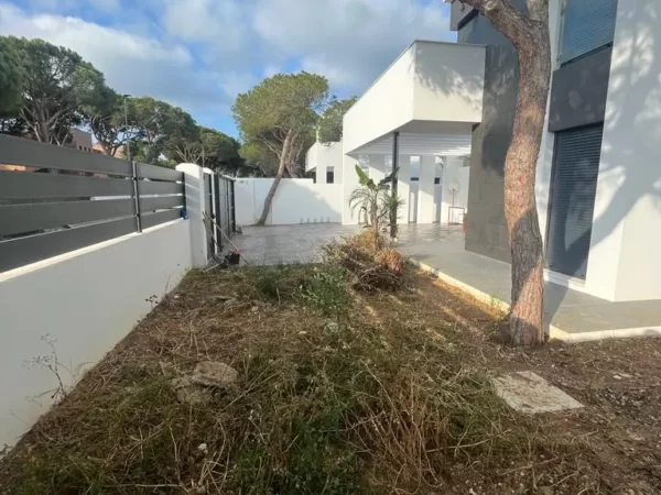Reformas de Jardines en Cádiz - Verano 2023 · Jardinería y Mantenimientos de jardines en Cádiz · Servicios de Jardinería, fumigaciones, instalación de césped y limpieza de jardines en Vejer de la Frontera y Cádiz