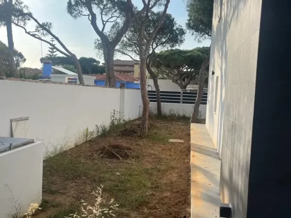 Reformas de Jardines en Cádiz - Verano 2023 · Jardinería y Mantenimientos de jardines en Cádiz · Servicios de Jardinería, fumigaciones, instalación de césped y limpieza de jardines en Vejer de la Frontera y Cádiz