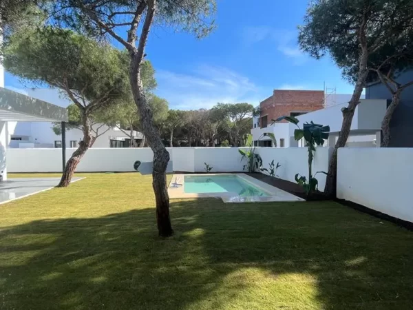 Reformas de Jardines en Cádiz - Verano 2023 · Jardinería y Mantenimientos de jardines en Cádiz · Servicios de Jardinería, fumigaciones, instalación de césped y limpieza de jardines en Vejer de la Frontera y Cádiz