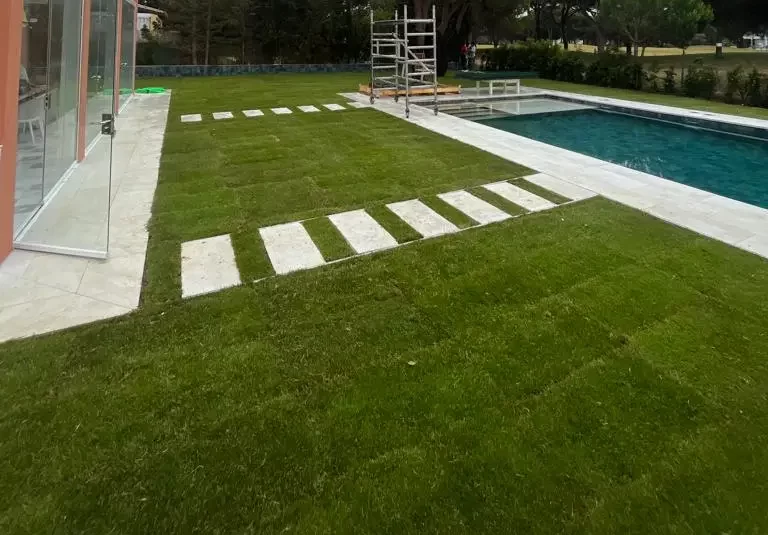 Jardinería y Mantenimientos en Cádiz · Jardinería y Mantenimientos de jardines en Cádiz · Servicios de Jardinería, fumigaciones, instalación de césped y limpieza de jardines en Vejer de la Frontera y Cádiz