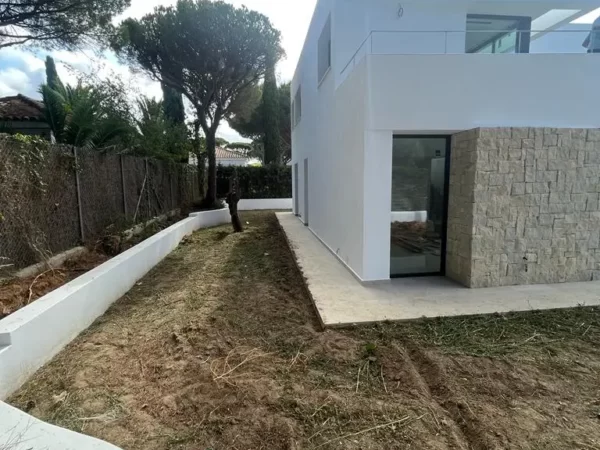 Reformas de Jardines en Cádiz - Verano 2023 · Jardinería y Mantenimientos de jardines en Cádiz · Servicios de Jardinería, fumigaciones, instalación de césped y limpieza de jardines en Vejer de la Frontera y Cádiz