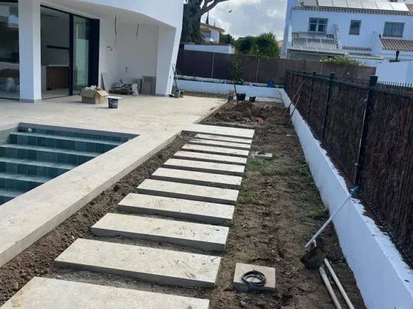 Reformas de Jardines en Cádiz - Verano 2023 · Jardinería y Mantenimientos de jardines en Cádiz · Servicios de Jardinería, fumigaciones, instalación de césped y limpieza de jardines en Vejer de la Frontera y Cádiz
