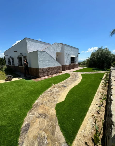 Servicios para comunidades y particulares de: Jardinería, Poda, Paisajismo, fumigaciones, Mantenimiento de Piscinas. En Cádiz y resto de la Comunidad de Andalucía. Servicios para comunidades y particulares de: Jardinería, Poda, Paisajismo, fumigaciones, Mantenimiento de Piscinas. En Cádiz y resto de la Comunidad de Andalucía.