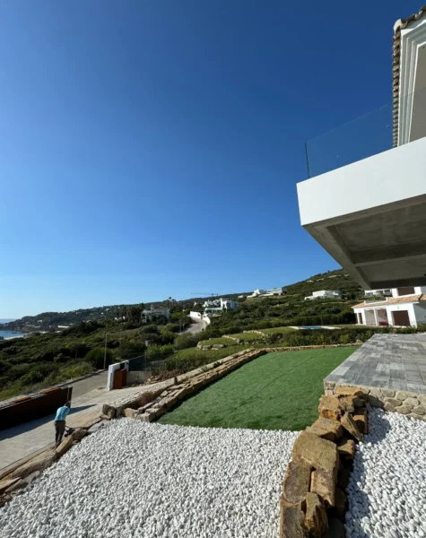 Servicios para comunidades y particulares de: Jardinería, Poda, Paisajismo, fumigaciones, Mantenimiento de Piscinas. En Cádiz y resto de la Comunidad de Andalucía. Servicios para comunidades y particulares de: Jardinería, Poda, Paisajismo, fumigaciones, Mantenimiento de Piscinas. En Cádiz y resto de la Comunidad de Andalucía.