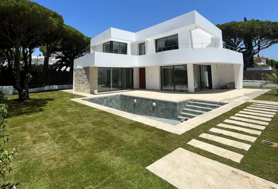 Fumigaciones y Podas en Jerez de la Frontera: Cuidados Esenciales para Tus Plantas – 7 Servicios Profesional · Jardinería y Mantenimientos de jardines en Cádiz · Servicios de Jardinería, fumigaciones, instalación de césped y limpieza de jardines en Vejer de la Frontera y Cádiz