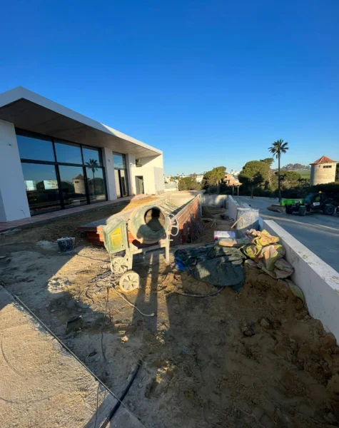 jardineria y paisajismo en cadiz (5) Servicios para comunidades y particulares de: Jardinería, Poda, Paisajismo, fumigaciones, Mantenimiento de Piscinas. En Cádiz y resto de la Comunidad de Andalucía.