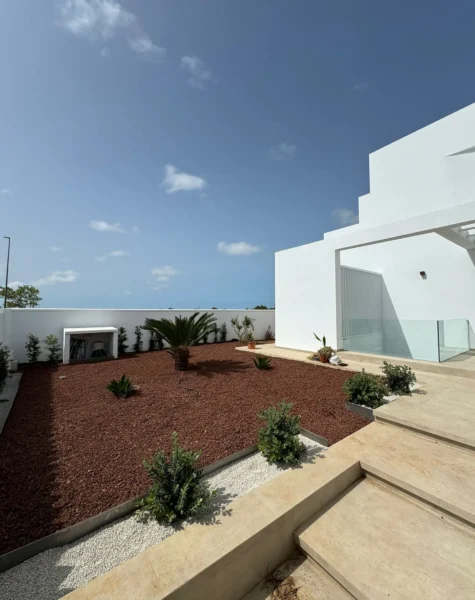 jardineria y paisajismo en Cádiz (8) Servicios para comunidades y particulares de: Jardinería, Poda, Paisajismo, fumigaciones, Mantenimiento de Piscinas. En Cádiz y resto de la Comunidad de Andalucía.