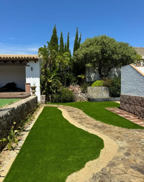 jardineria y paisajismo en cadiz (9) Servicios para comunidades y particulares de: Jardinería, Poda, Paisajismo, fumigaciones, Mantenimiento de Piscinas. En Cádiz y resto de la Comunidad de Andalucía.